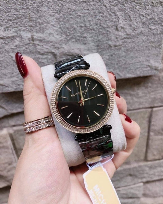 Michae_l Kor_s Darc_i