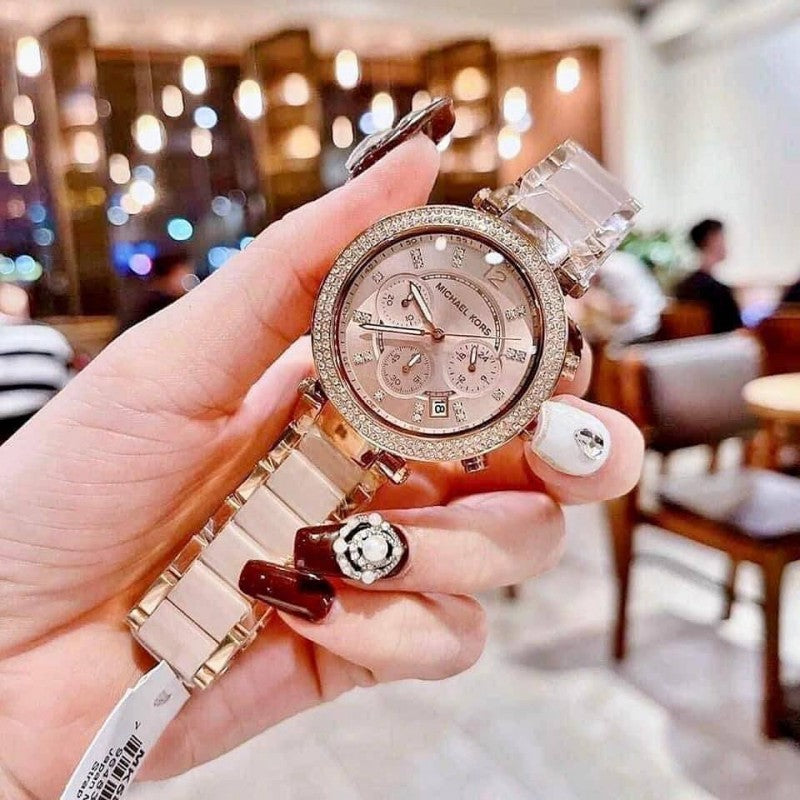 M_ichae_l Ko_r_s Park_e_r