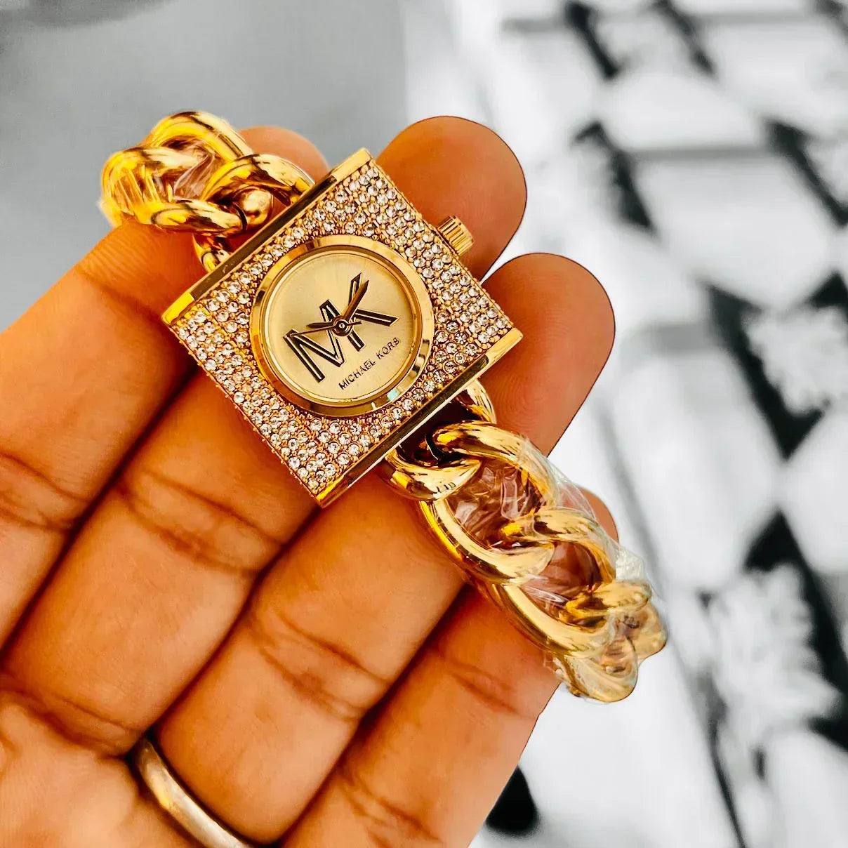 Michae_l Kor_s Lenno_x crystals Gold