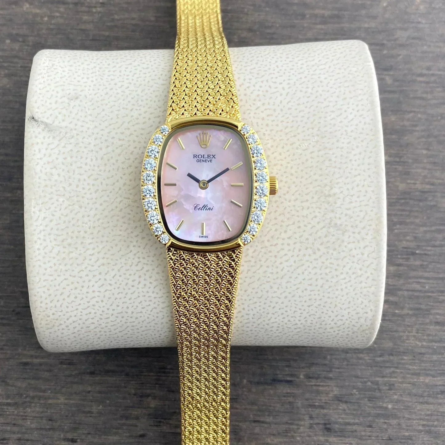 Role_x Womens Golden