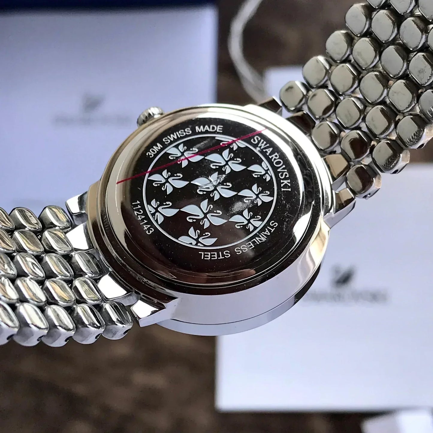 S_warovsk_i Lake of Shimmer