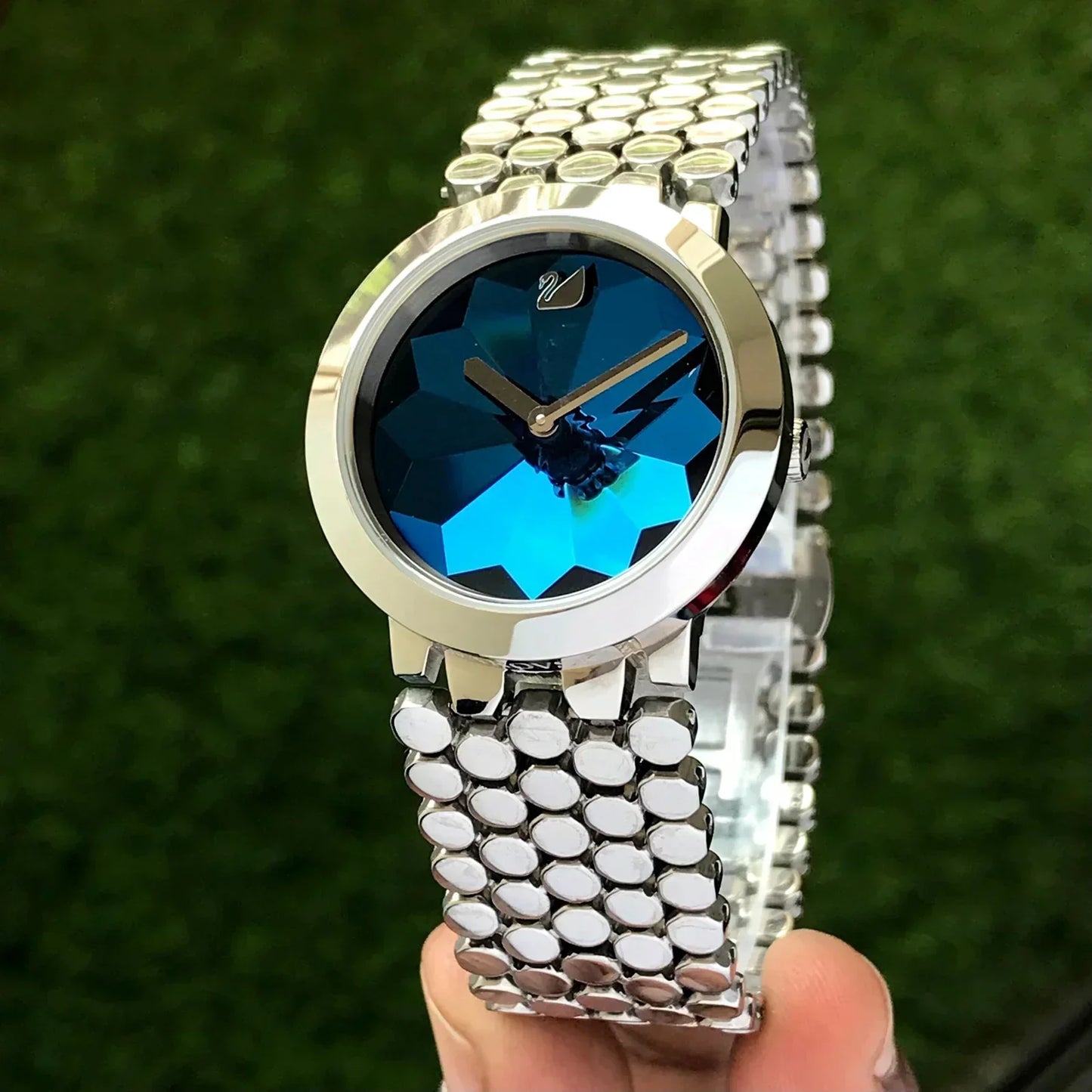 S_warovsk_i Lake of Shimmer