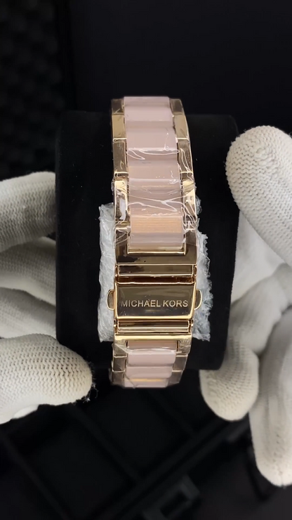 M_ichae_l Ko_r_s Park_e_r